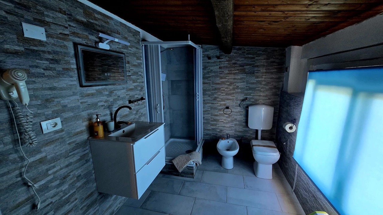 Photo of Bathroom in Ognina