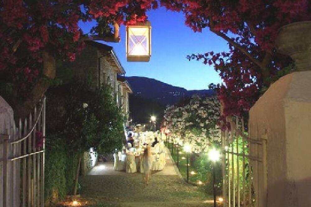 Photo of Outdoor in Patti