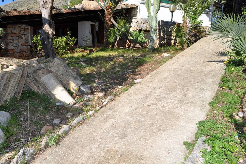 Photo of Outdoor in Castelluzzo
