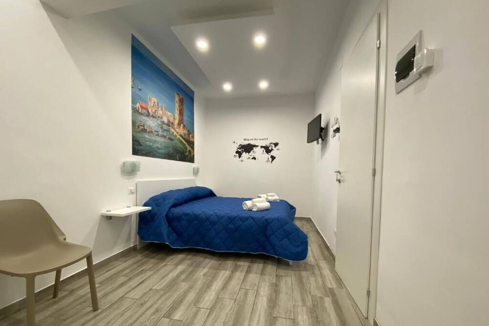 Photo of Bedroom in Campofelice di Roccella