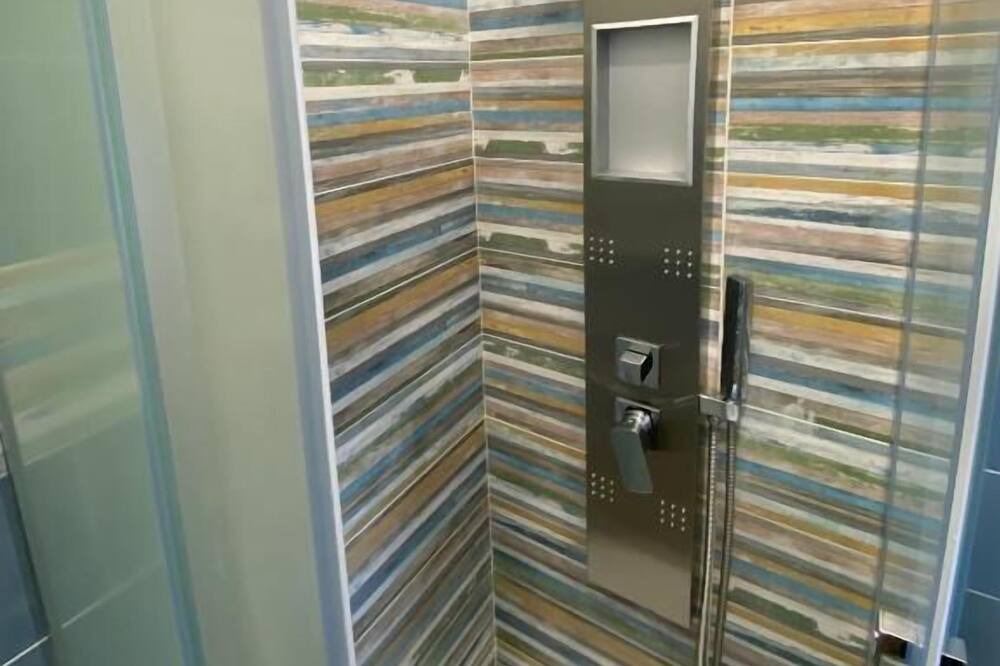 Photo of Bathroom in Campofelice di Roccella