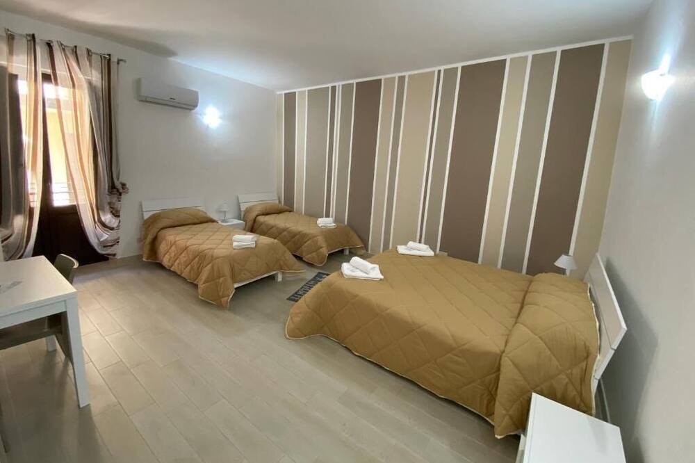 Photo of Bedroom in Campofelice di Roccella