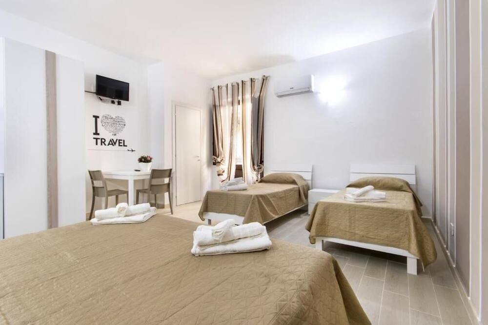 Photo of Bedroom in Campofelice di Roccella