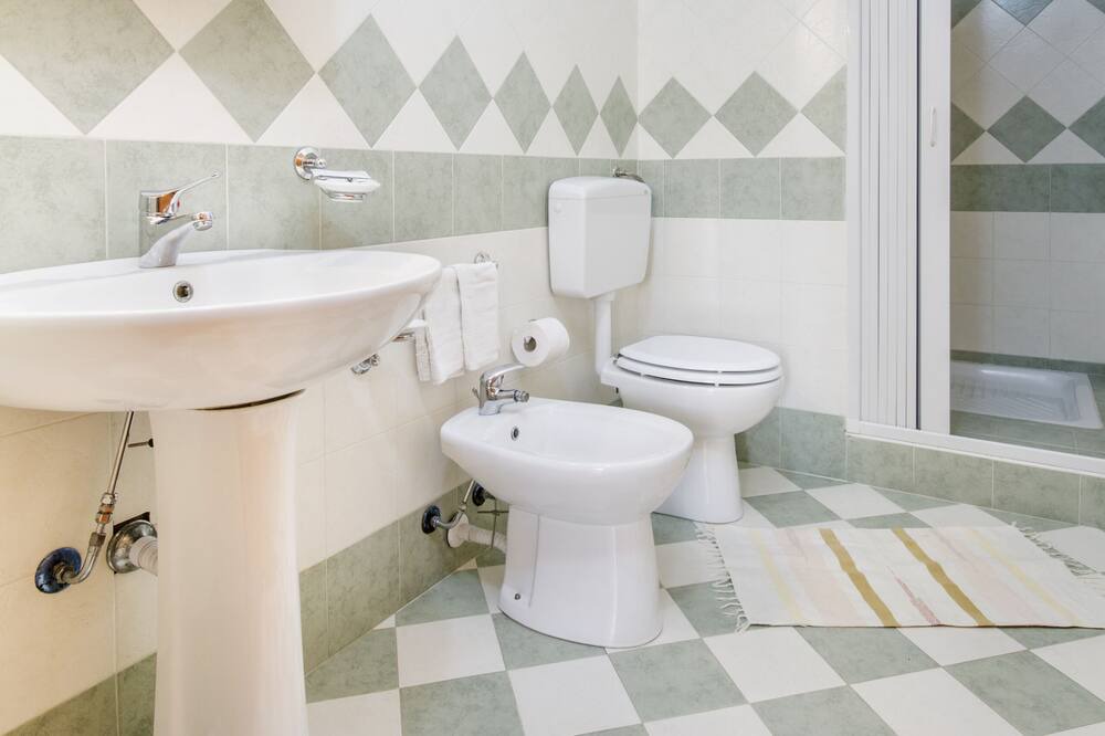 Photo of Bathroom in Campofelice di Roccella