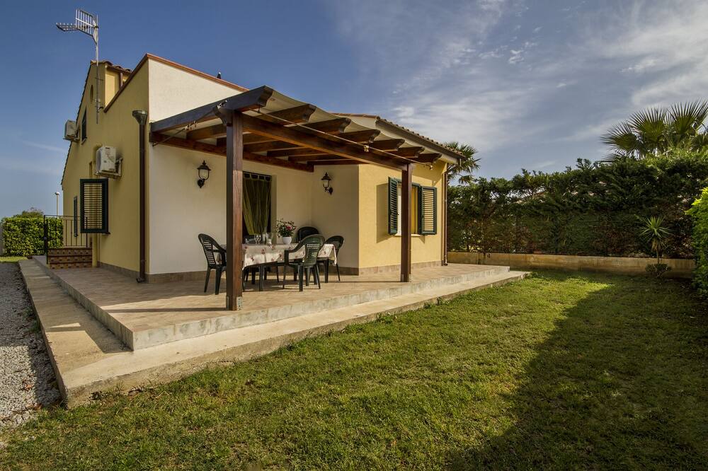 Photo of Outdoor in Campofelice di Roccella