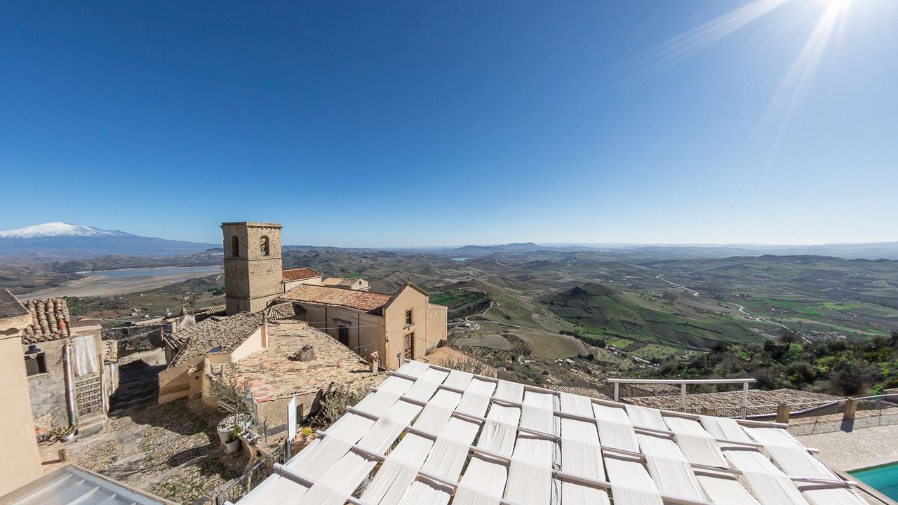 Photo of Outdoor in Agira