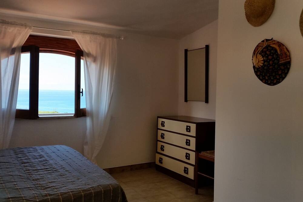 Photo of Bedroom in Fuscaldo