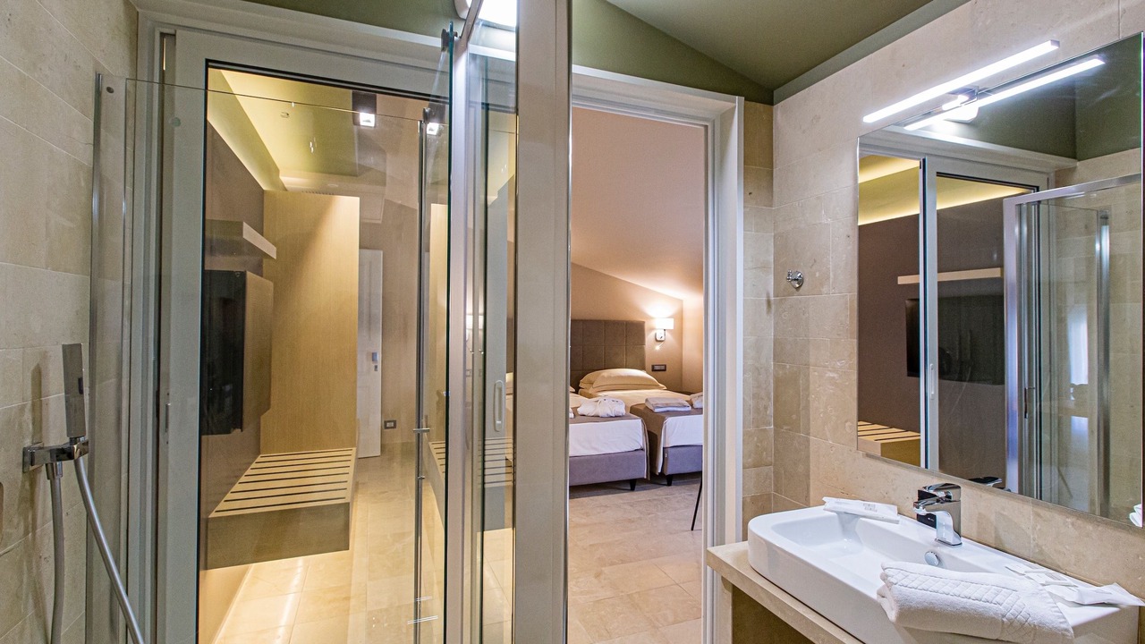 Photo of Bathroom in Noto Historic Centre