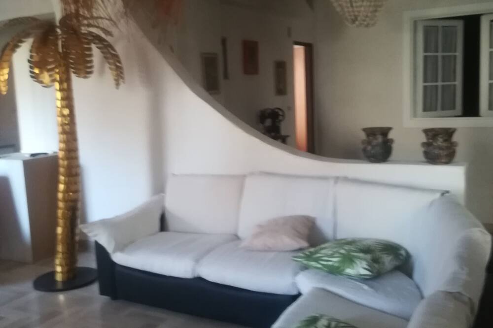 Photo of Livingroom in Porto Salvo