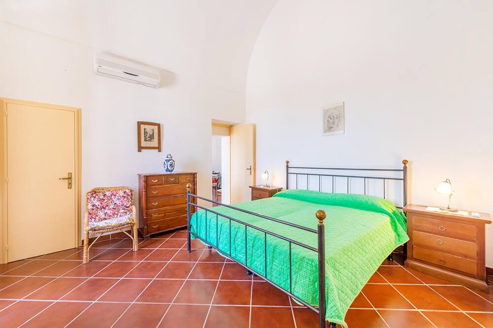 Photo of Bedroom in Alezio