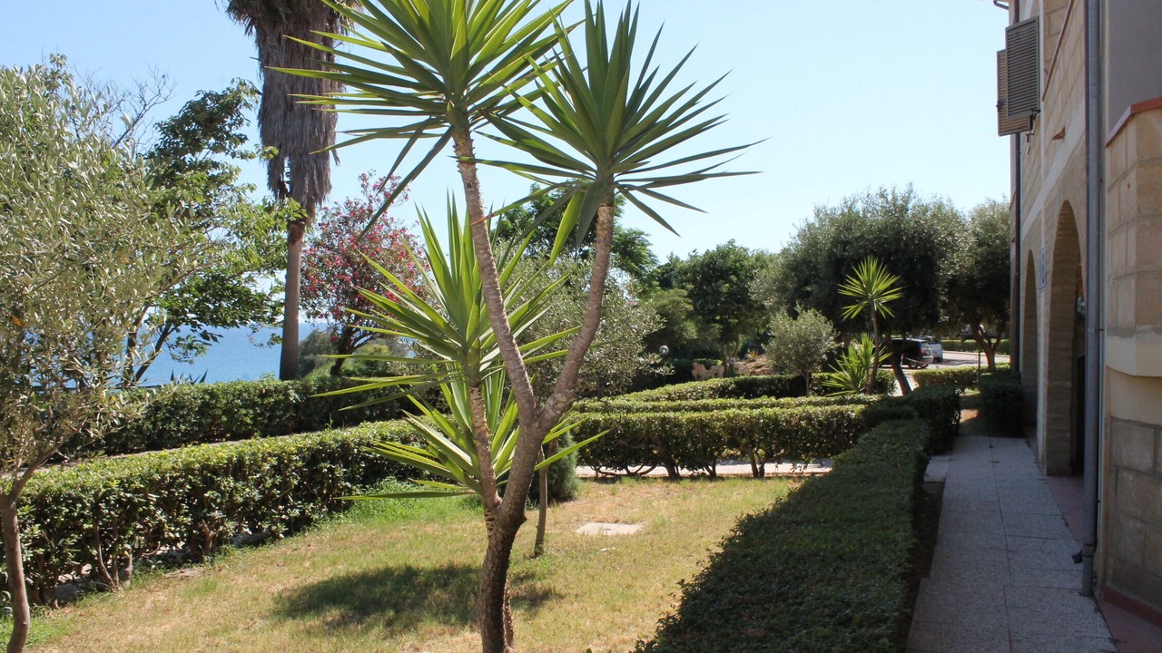 Photo of Outdoor in Anastasi III