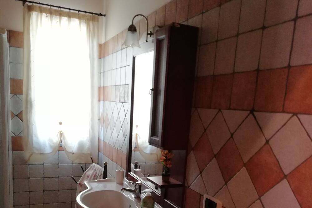 Photo of Bathroom in Riposto