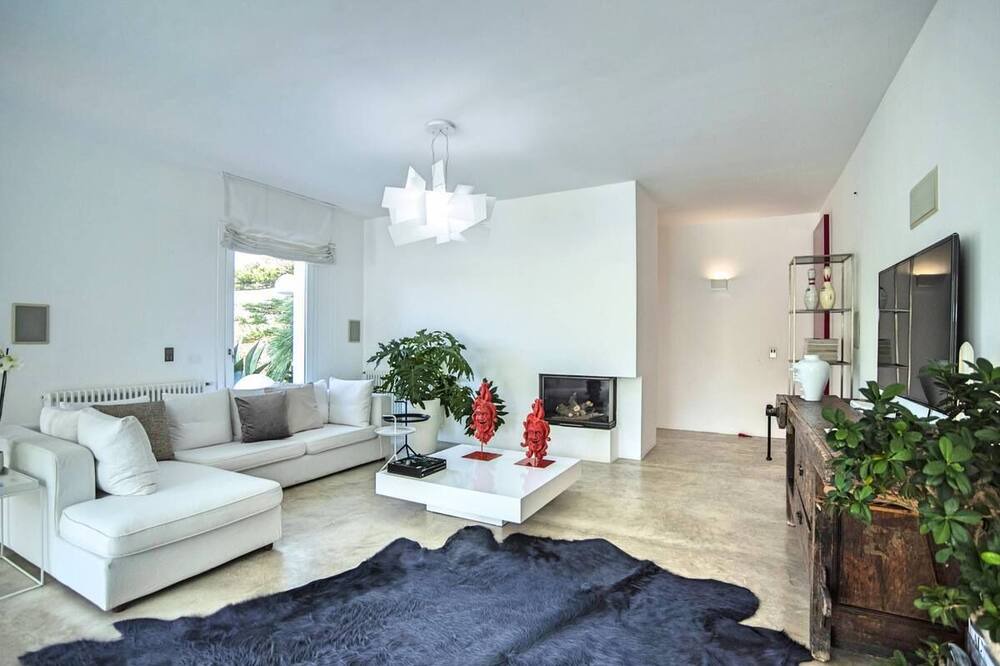 Photo of Livingroom in Cinisi