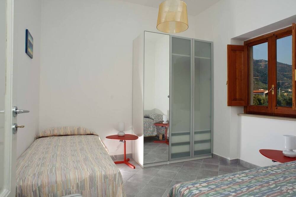 Photo of Bedroom in Patti