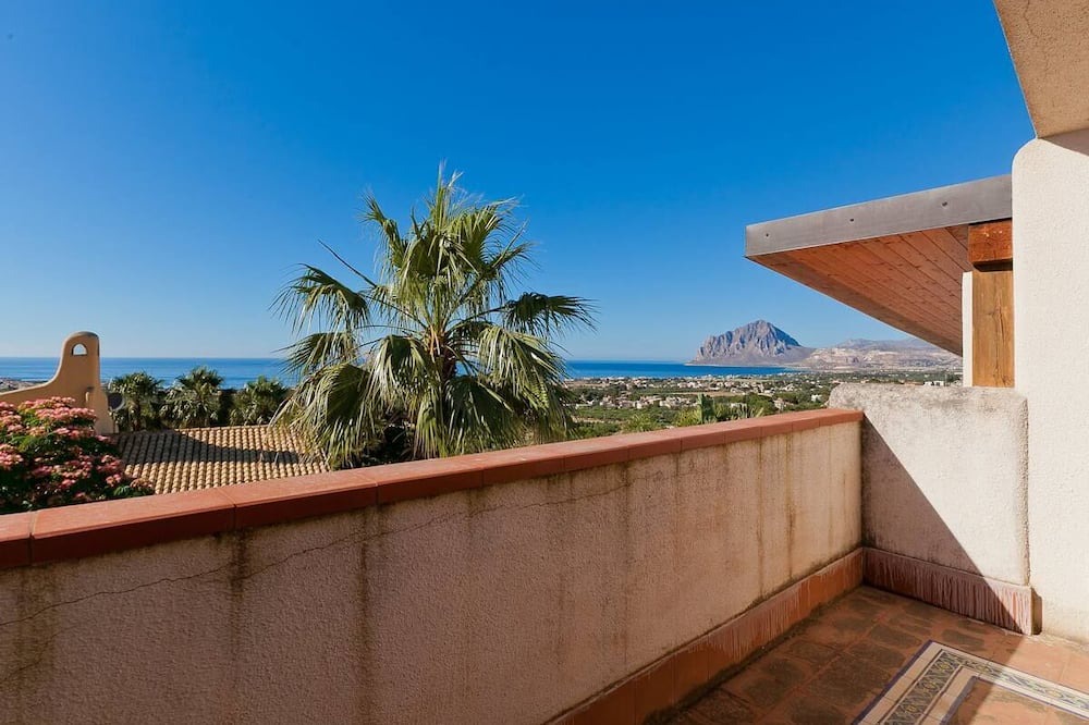 Photo of Patio Balcony in Valderice