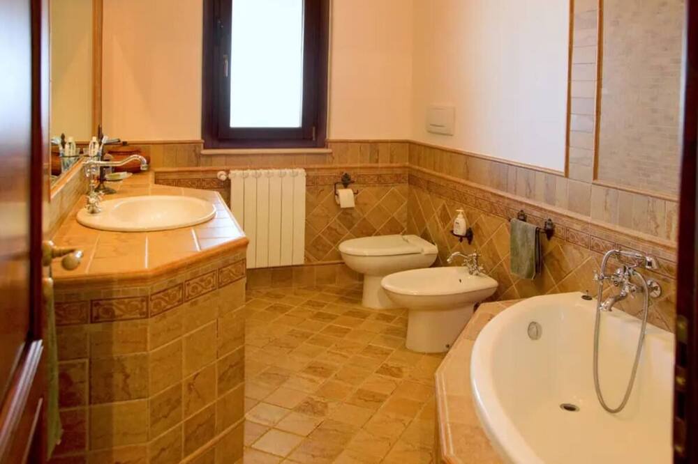 Photo of Bathroom in Palmi