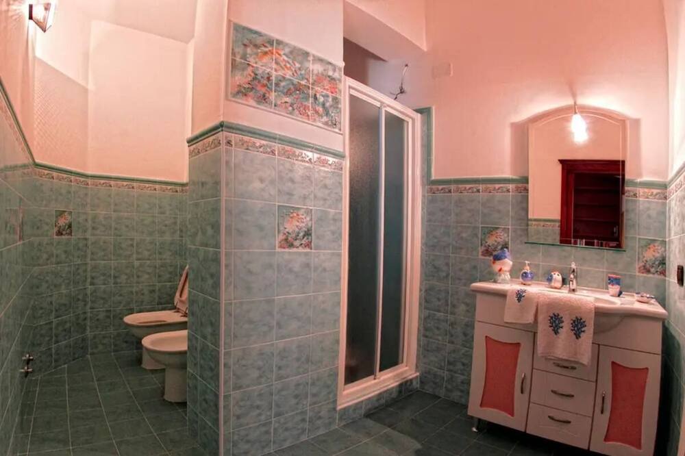 Photo of Bathroom in Palmi