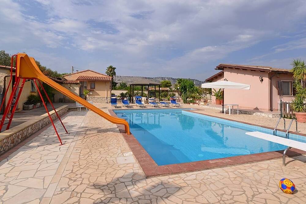 Photo of Outdoor in Solarino