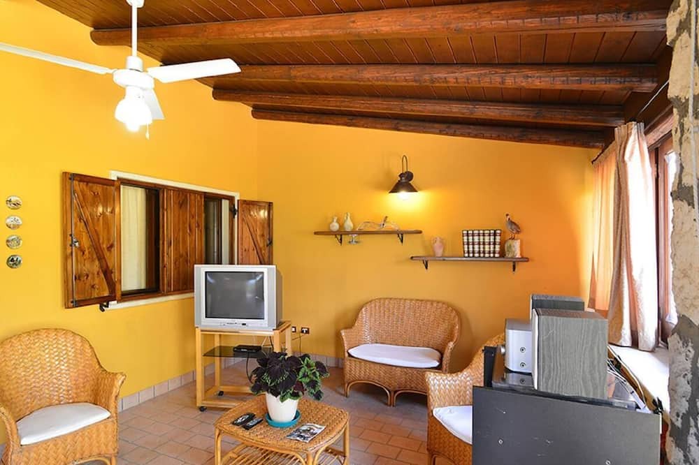 Photo of Livingroom in Solarino