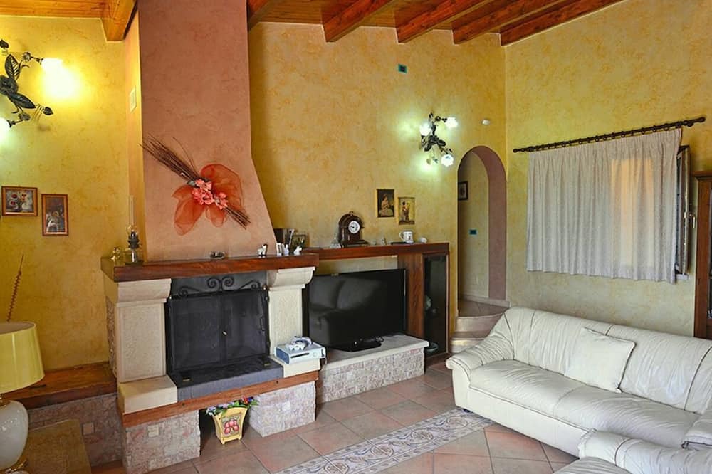 Photo of Livingroom in Solarino
