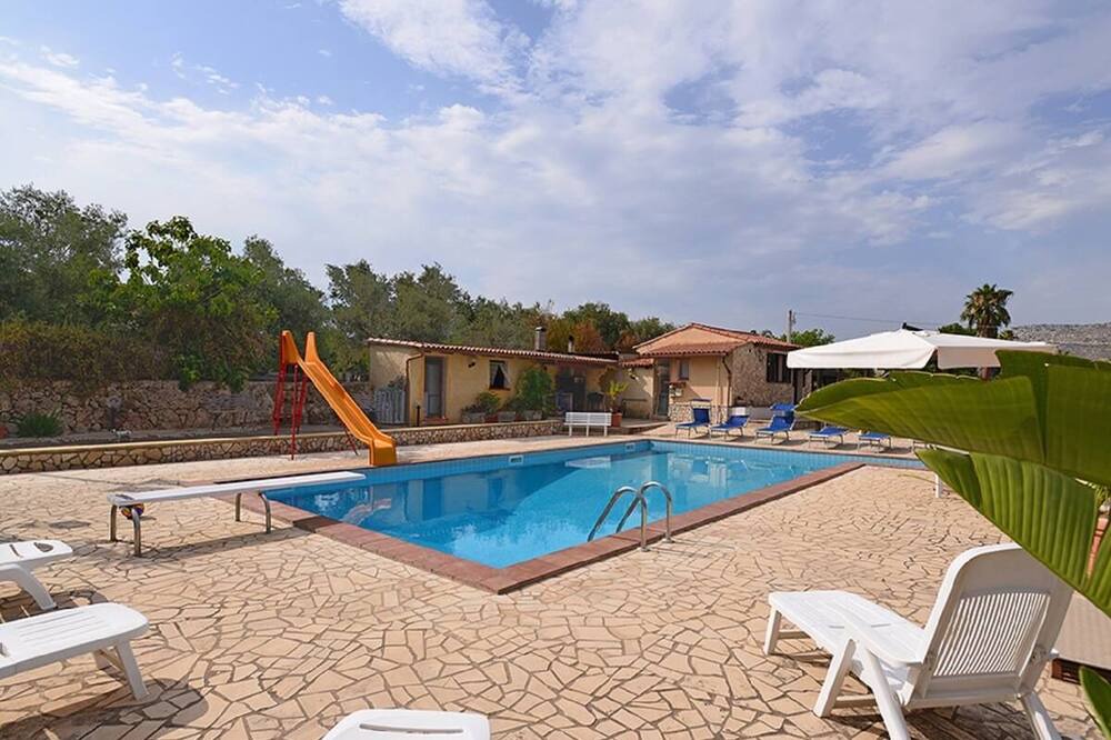 Photo of Outdoor in Solarino