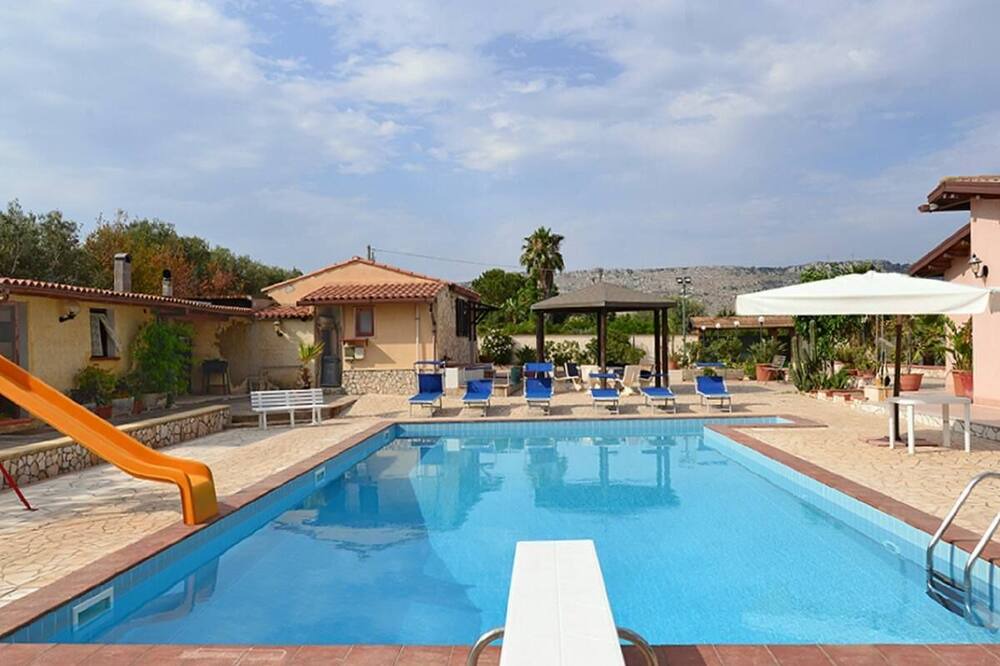 Photo of Outdoor in Solarino