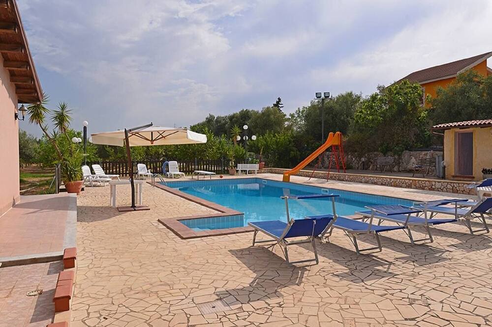 Photo of Outdoor in Solarino
