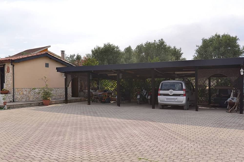 Photo of Outdoor in Solarino