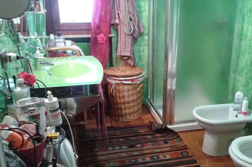 Photo of Bathroom in Nardo
