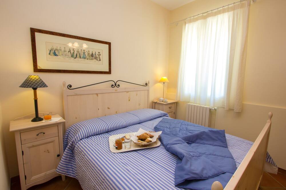 Photo of Bedroom in Salinella