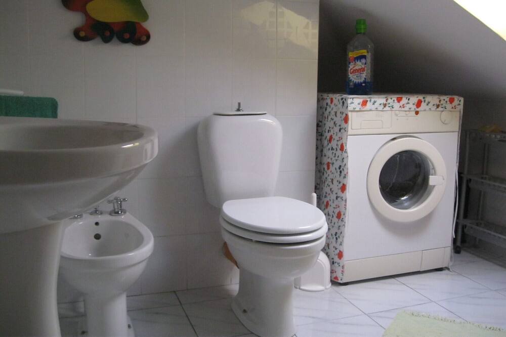 Photo of Bathroom in Torre Archirafi