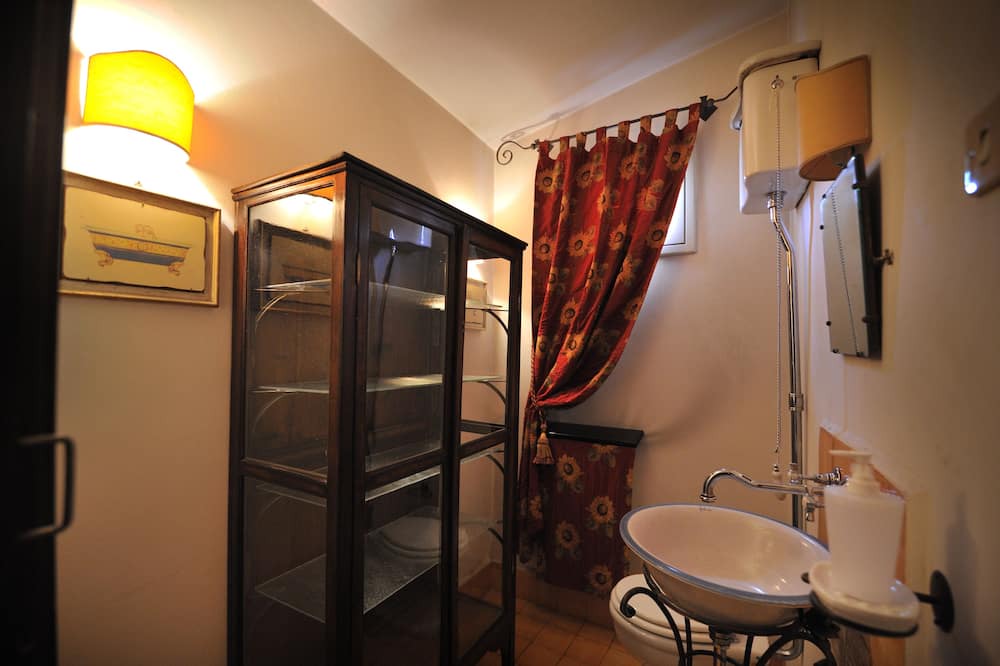 Photo of Bathroom in Caltanissetta