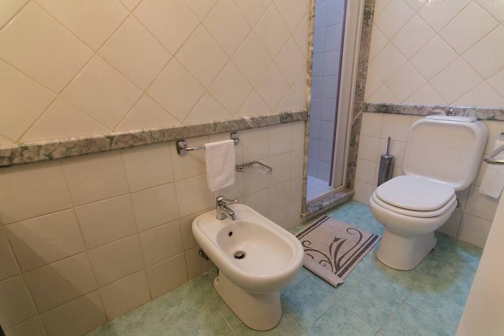 Photo of Bathroom in Coste