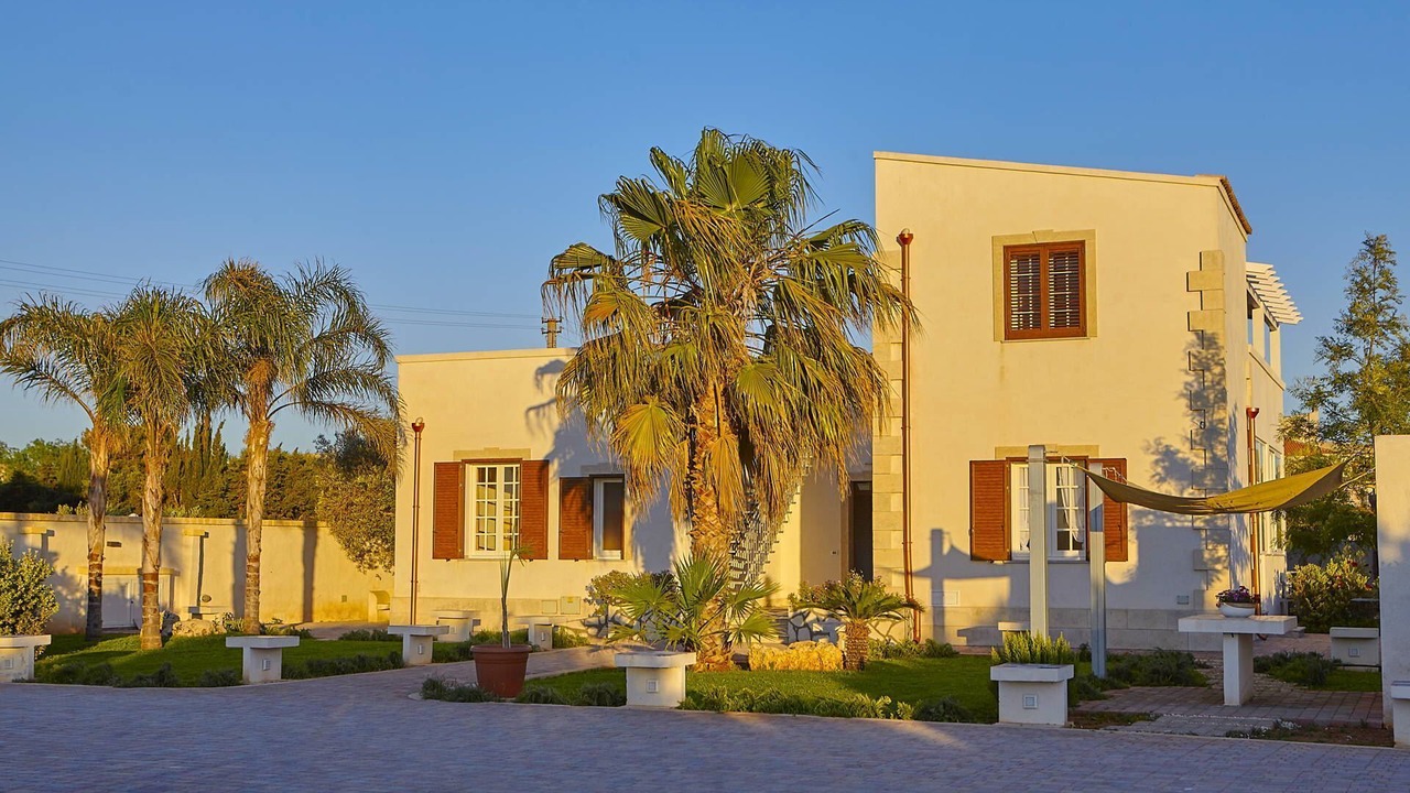 Photo of Outdoor in Arini