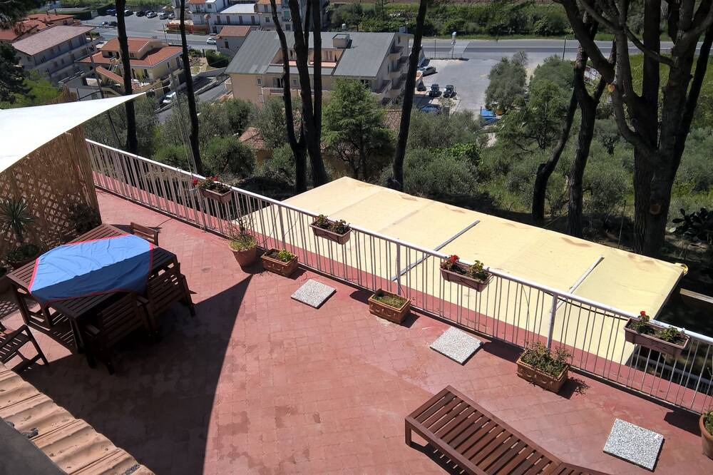 Photo of Patio Balcony in Belvedere Marittimo