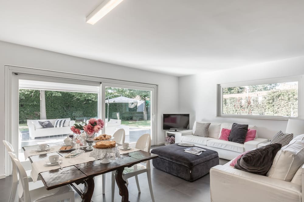 Photo of Livingroom in Maugeri