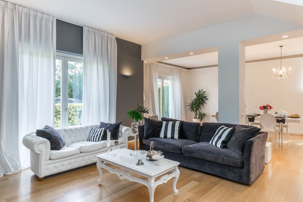 Photo of Livingroom in Maugeri