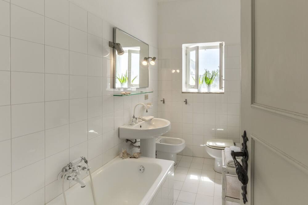 Photo of Bathroom in Vulcanello