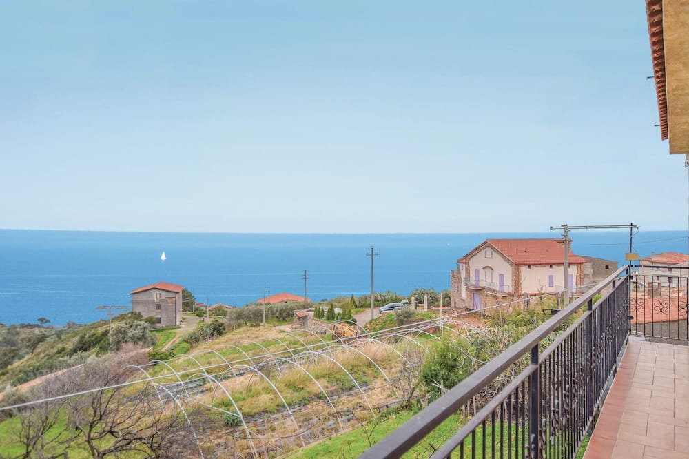 Photo of Bedroom in Cetraro
