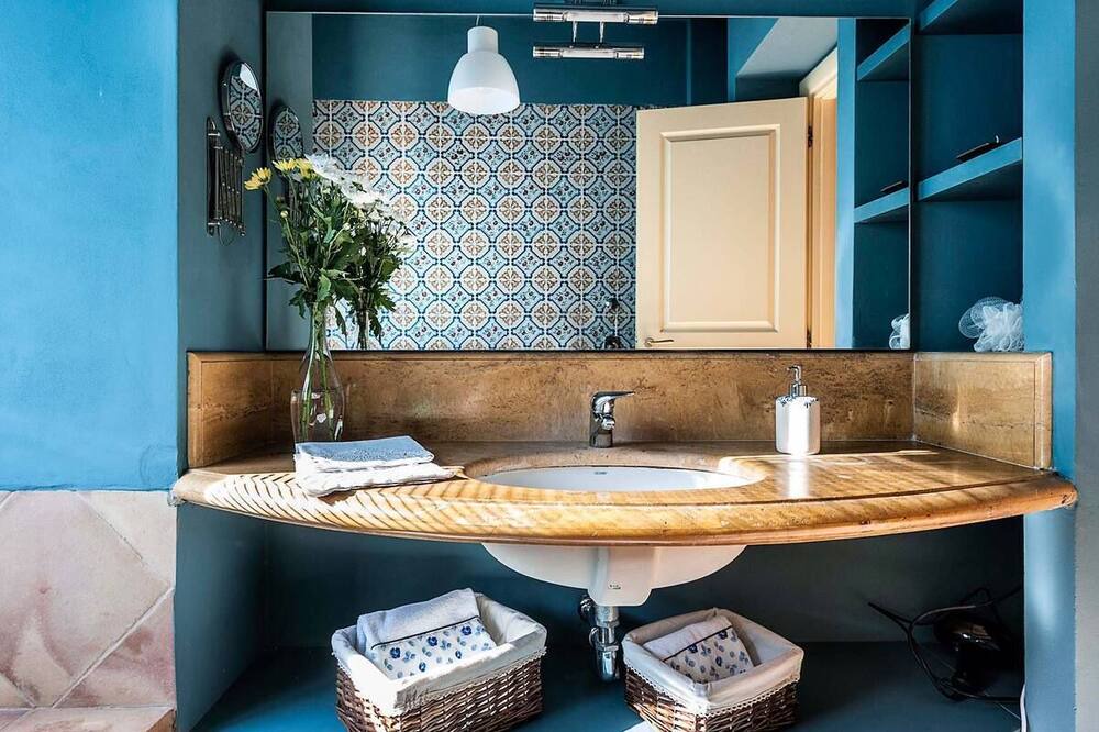 Photo of Bathroom in Marsala