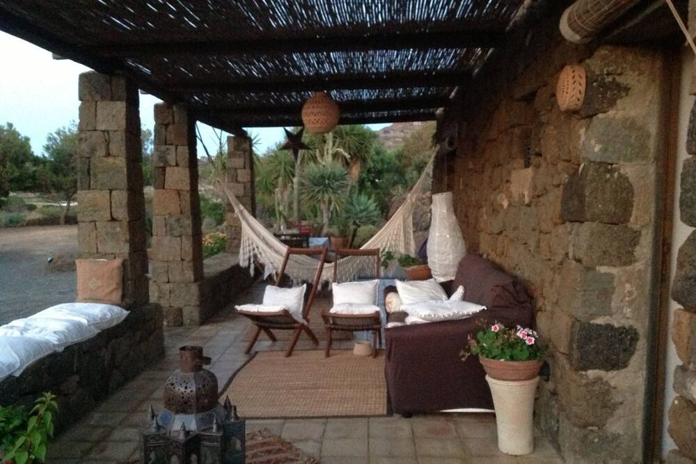 Photo of Patio Balcony in Pantelleria
