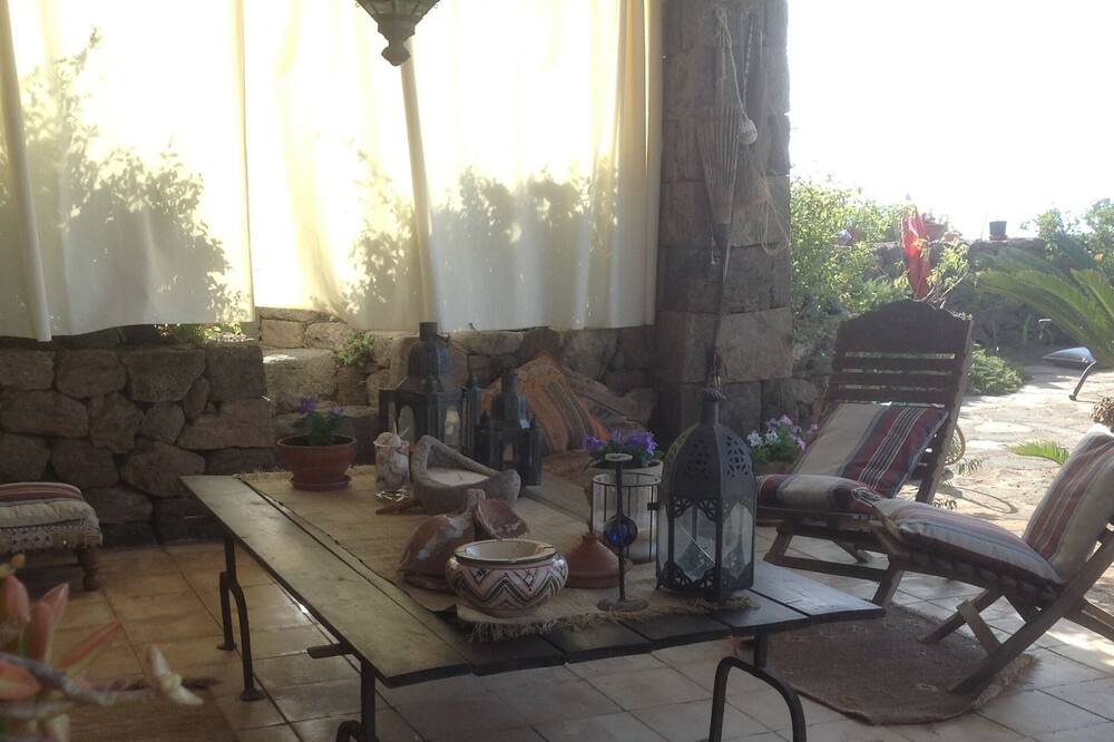 Photo of Patio Balcony in Pantelleria