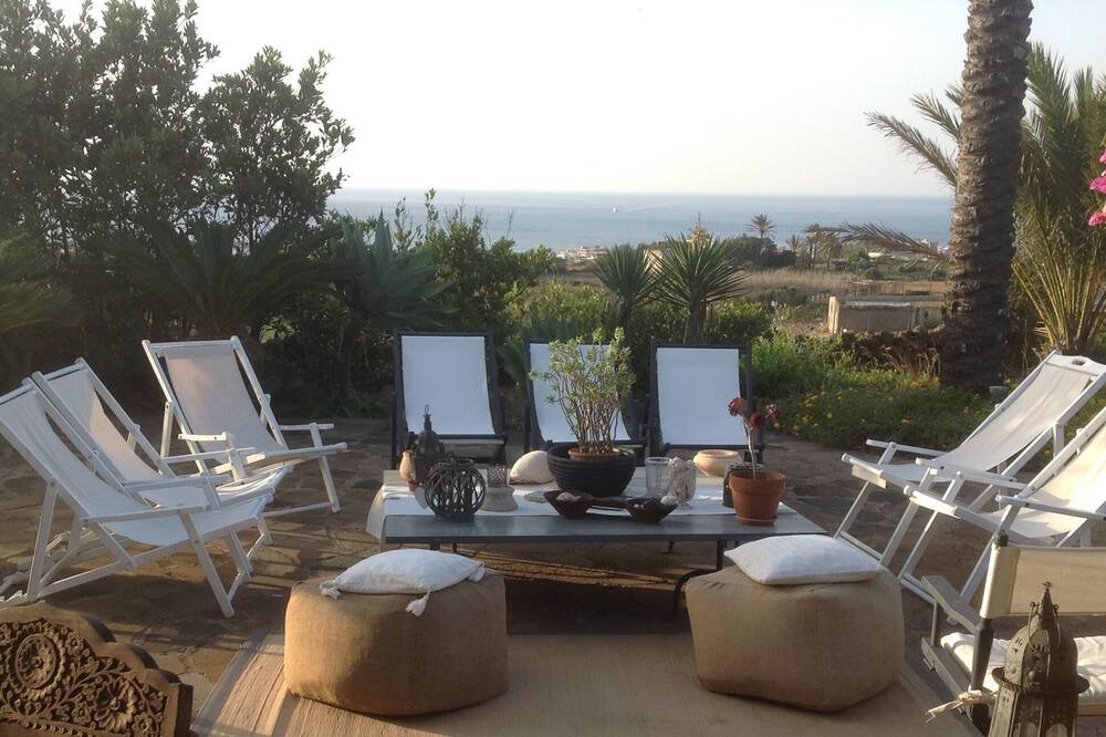 Photo of Patio Balcony in Pantelleria