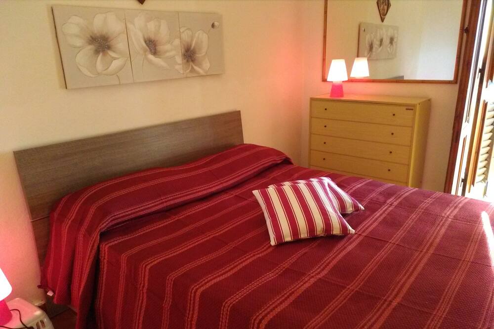 Photo of Bedroom in Vulcano Porto