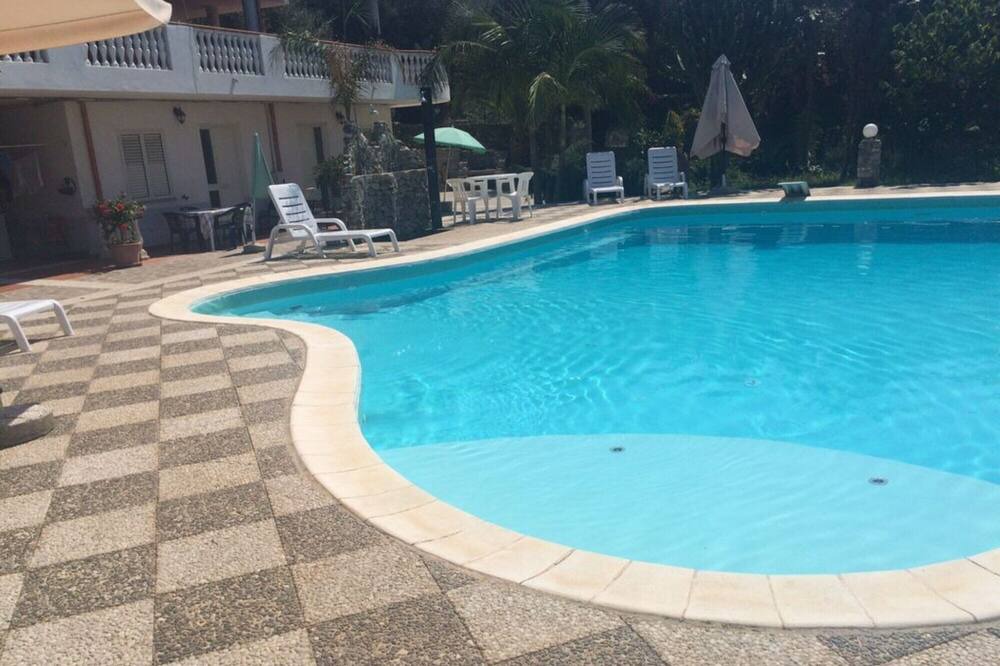 Photo of Outdoor in Coccorino