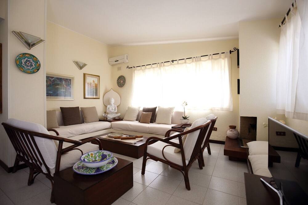 Photo of Livingroom in Santa Maria