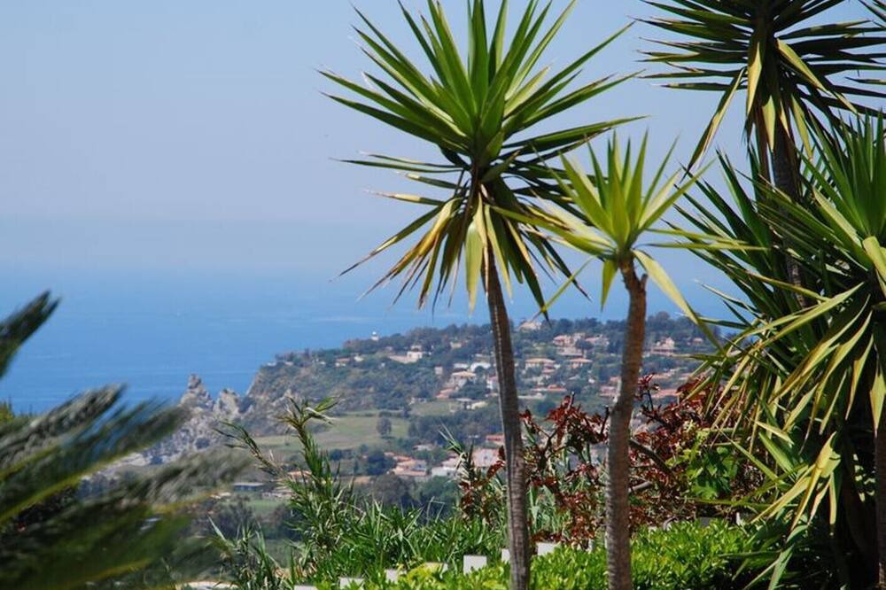 Photo of Outdoor in Santa Maria
