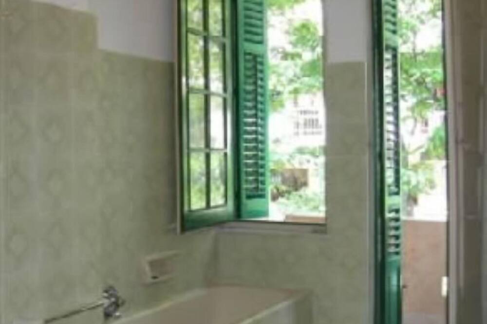 Photo of Bathroom in Mondello