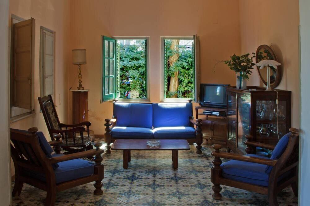 Photo of Livingroom in Mondello