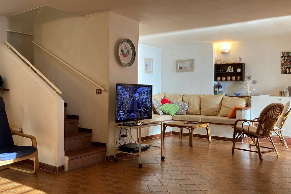 Photo of Livingroom in Scalea